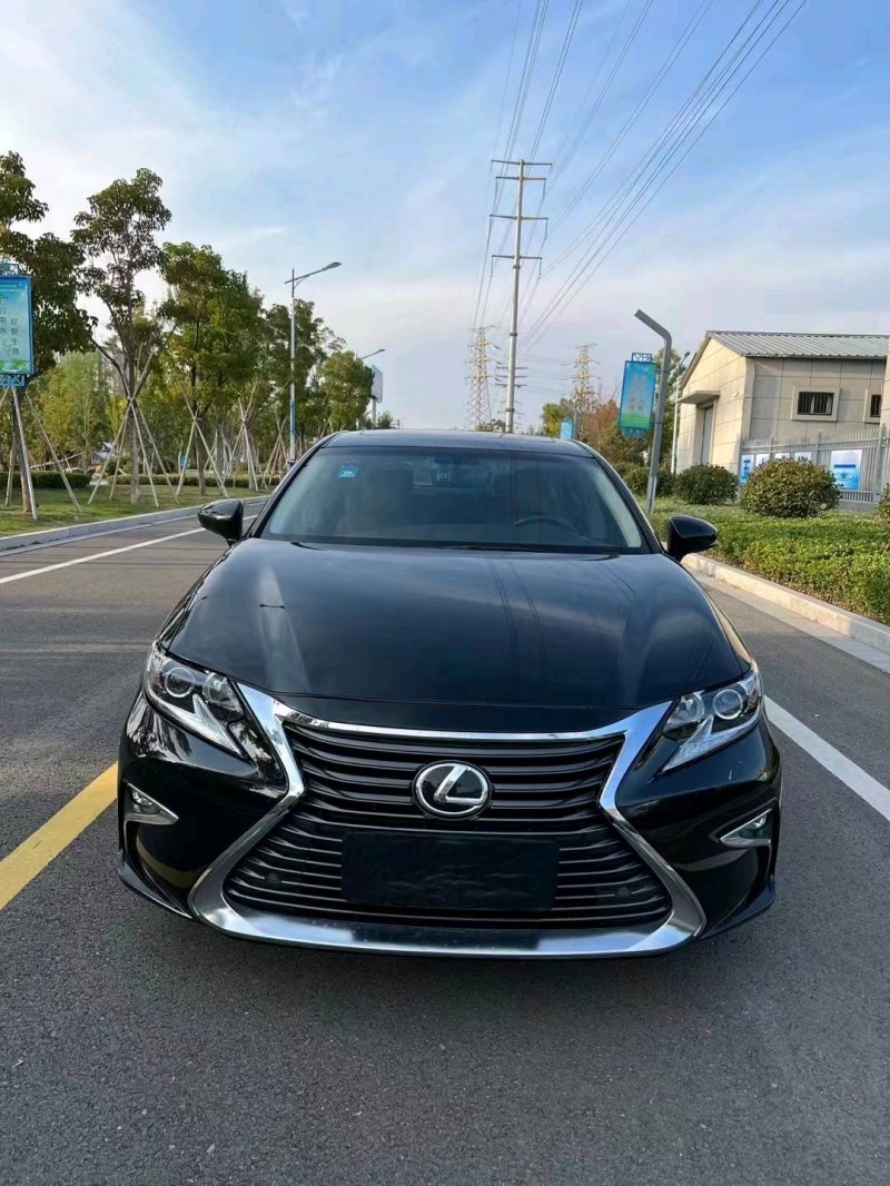 徐州16年雷克萨斯ES1