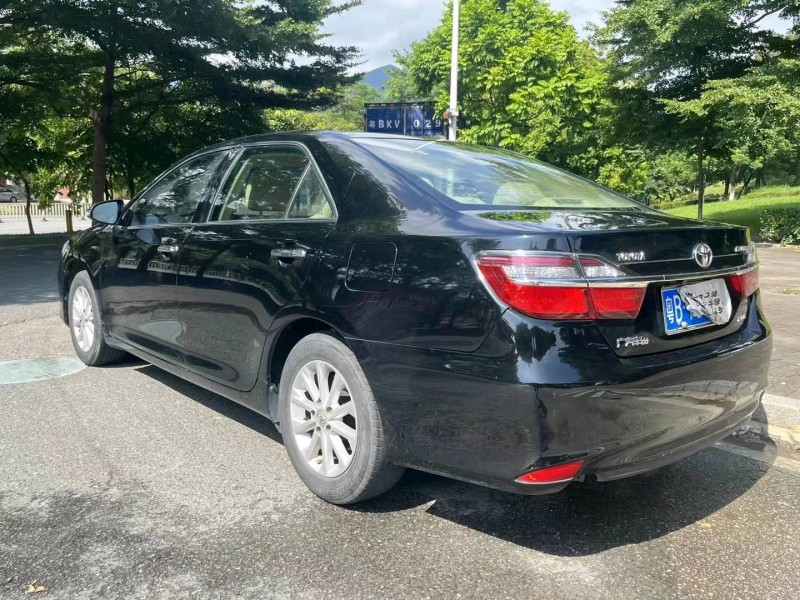 东莞17年丰田凯美瑞5