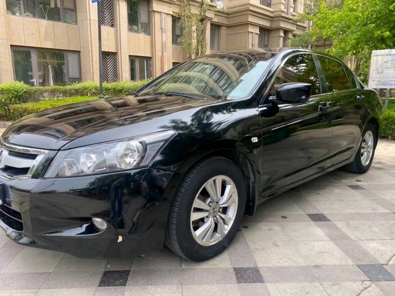 青岛10年本田雅阁7