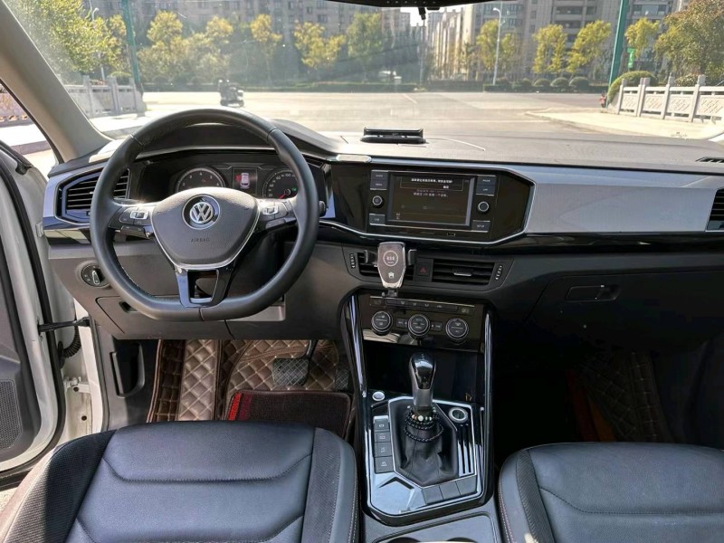 徐州19年大众途岳8