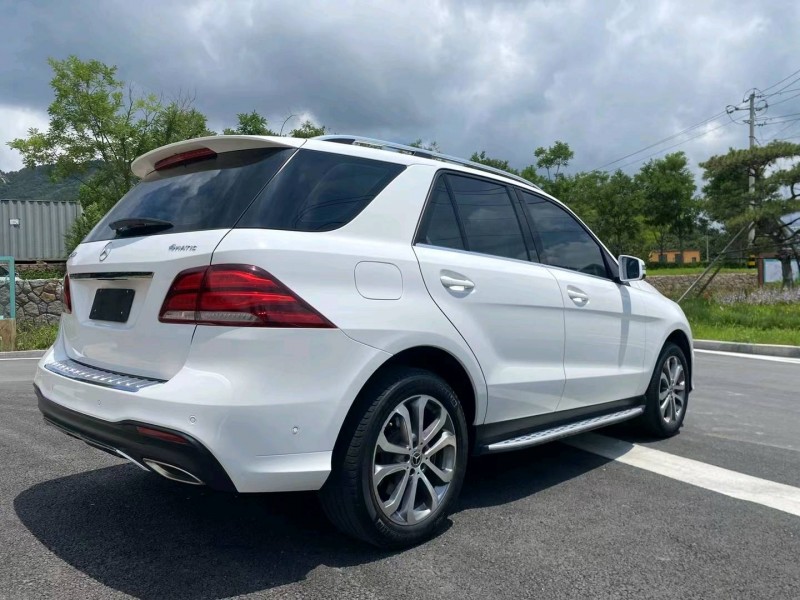 青岛17年奔驰GLE4