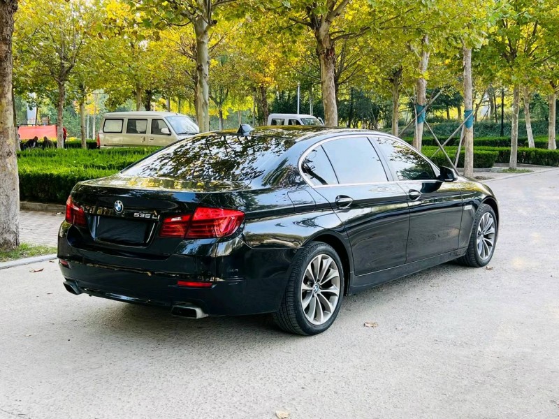 济宁14年宝马5系8