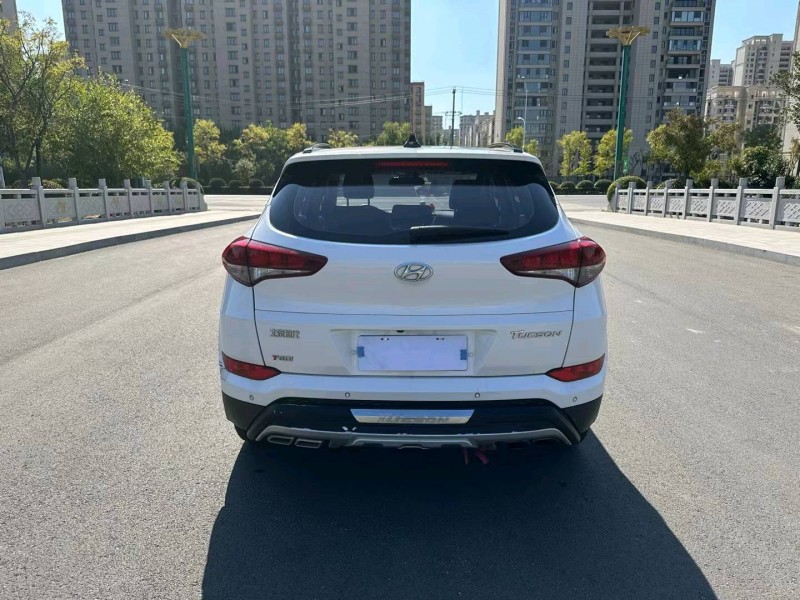 徐州18年现代途胜4