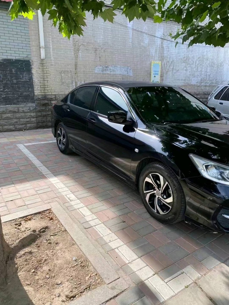 邯郸17年本田雅阁8