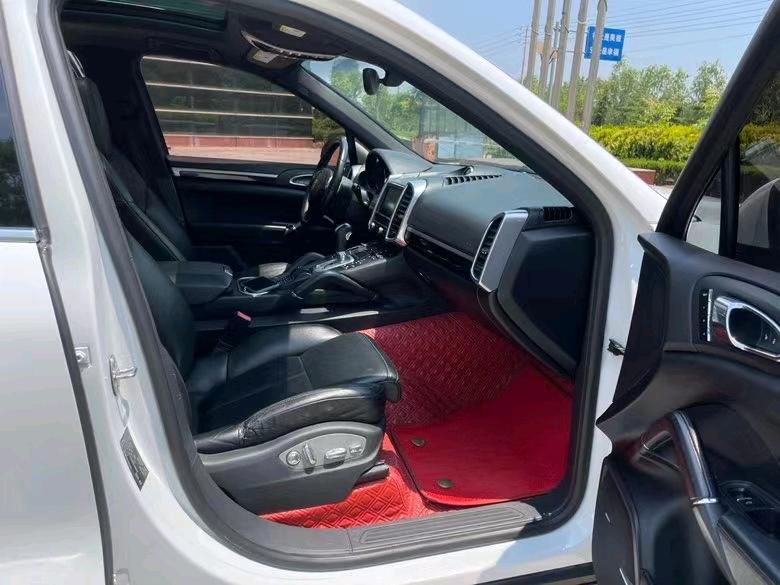 盐城13年保时捷卡宴6