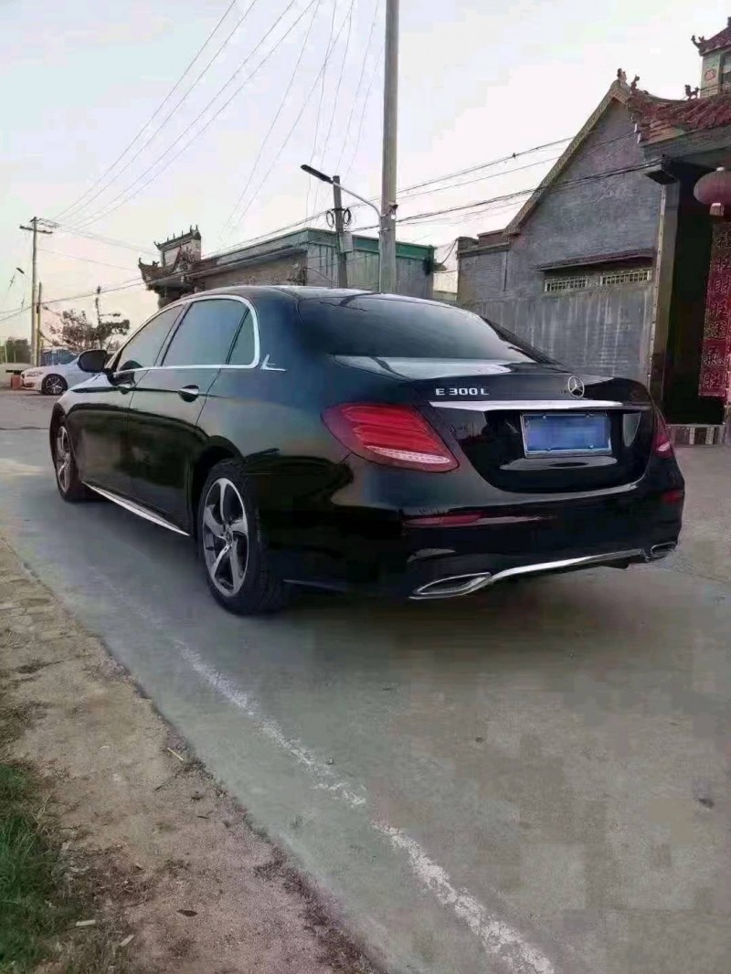 北京18年奔驰E3