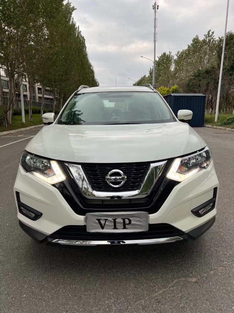 沈阳17年日产奇骏1