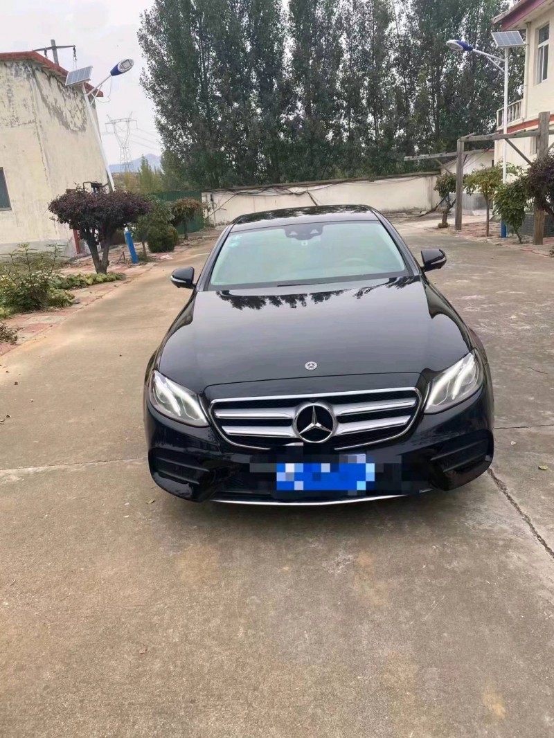 北京20年奔驰E8