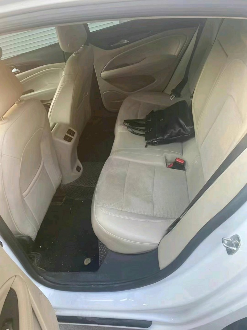 北京18年别克君威4