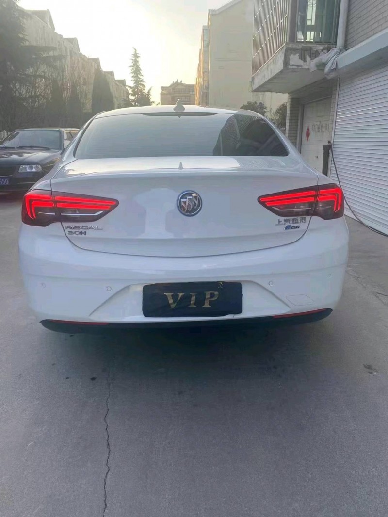 北京18年别克君威6