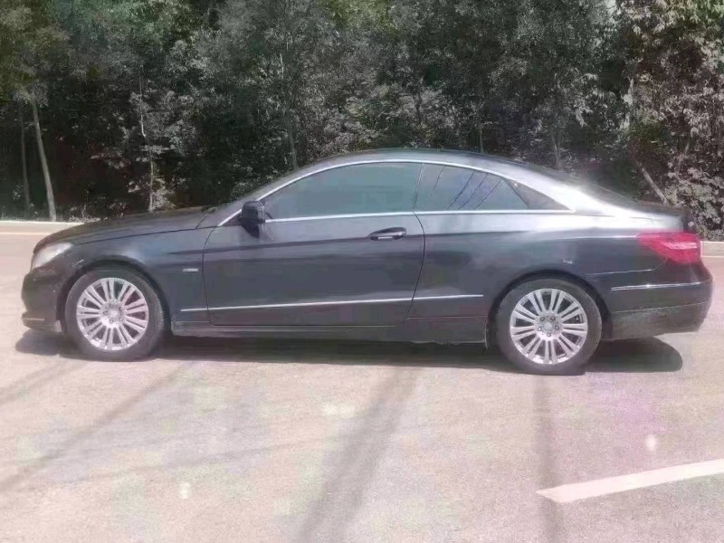 北京11年奔驰E11