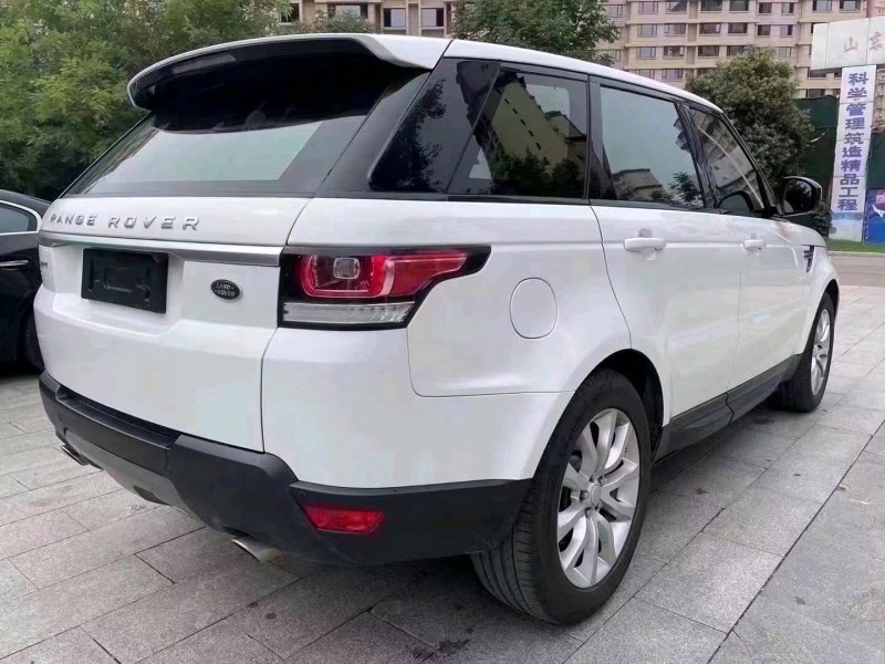 东营17年路虎揽胜运动3