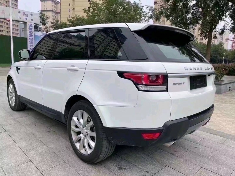 东营17年路虎揽胜运动6