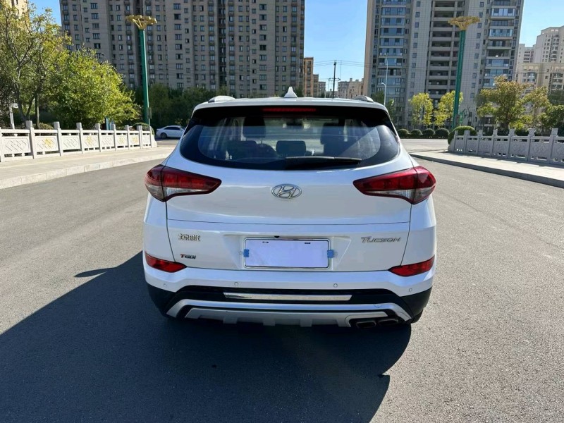 徐州17年现代途胜4