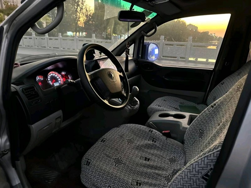 徐州17年东风菱智7