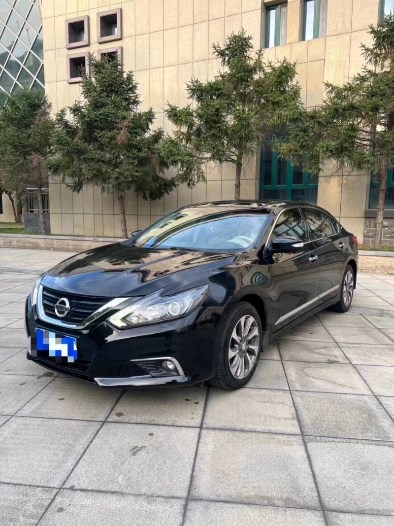 北京18年日产天籁3