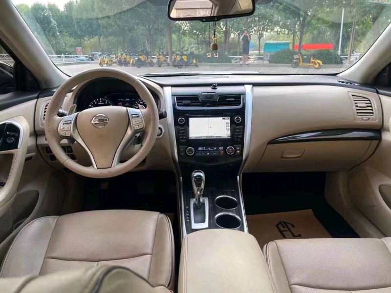 北京18年日产天籁6