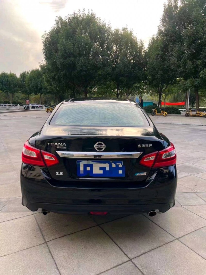 北京18年日产天籁9