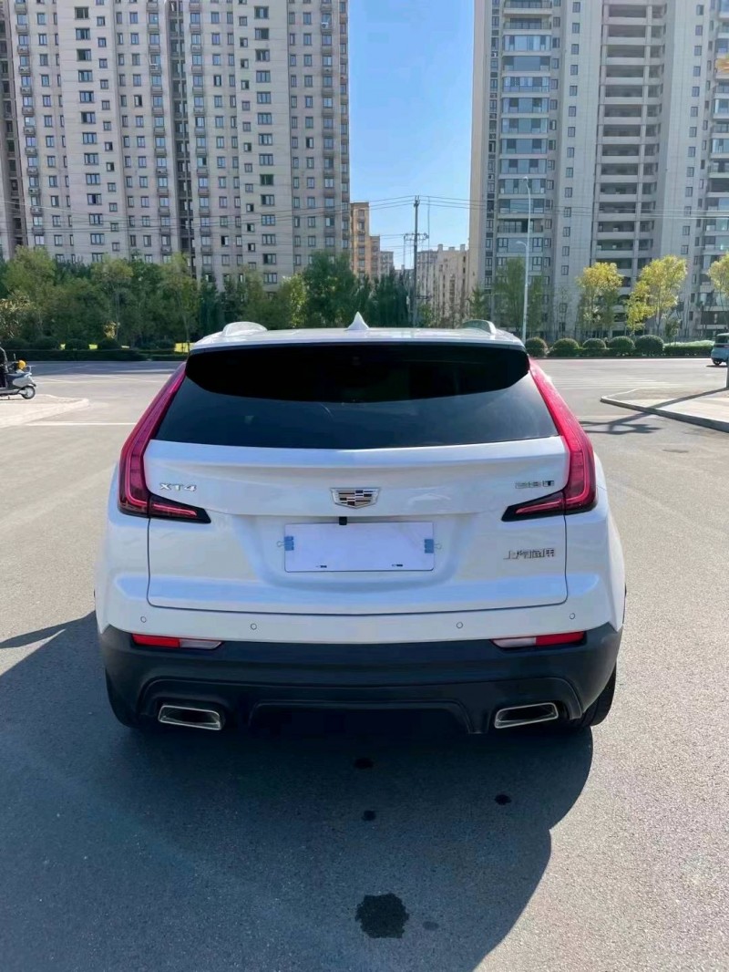 徐州20年凯迪拉克XT45