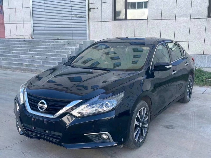 北京17年日产天籁2