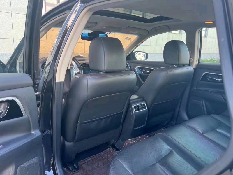 北京17年日产天籁4