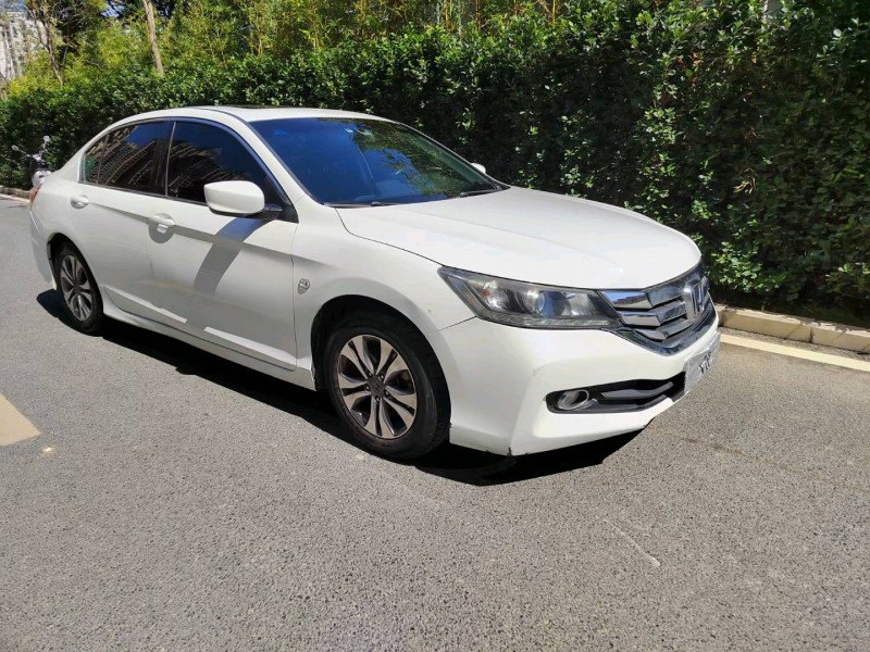 东莞16年本田雅阁3