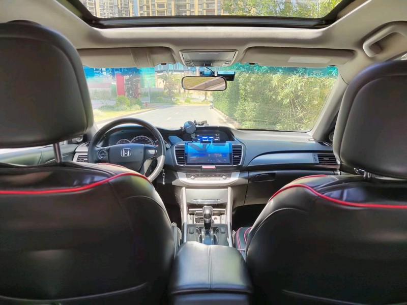 东莞16年本田雅阁8