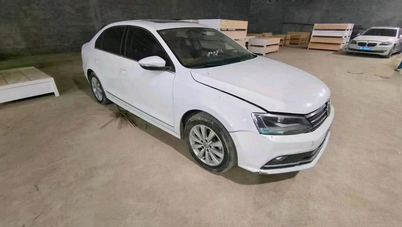 邯郸16年大众速腾3