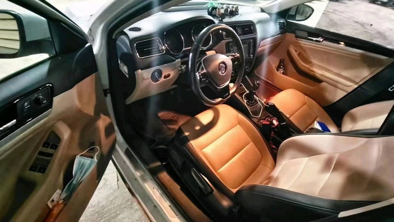 邯郸16年大众速腾5