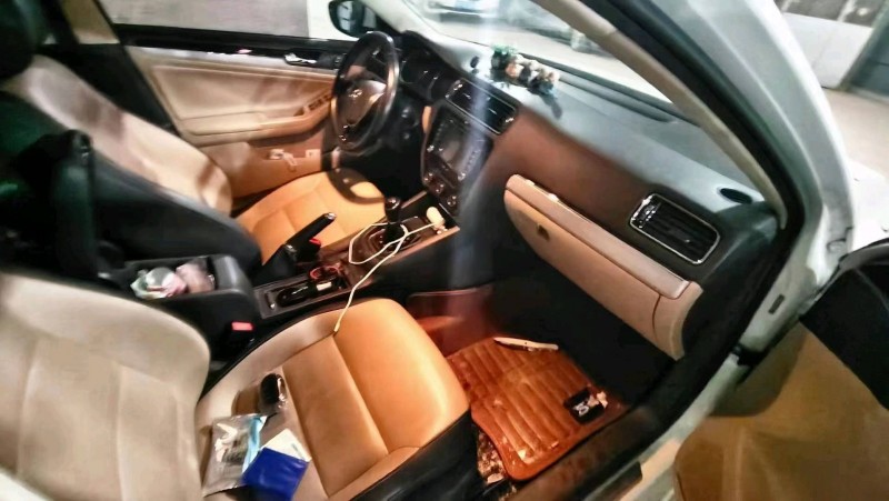 邯郸16年大众速腾8