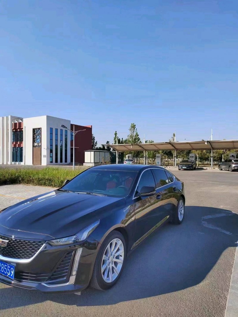 邯郸20年凯迪拉克CT52