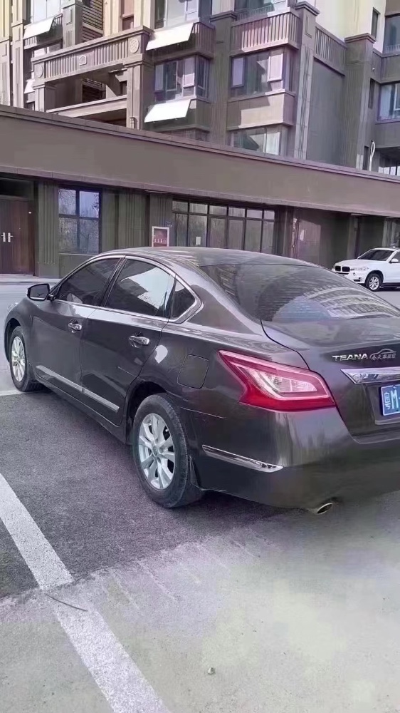 北京16年日产天籁9