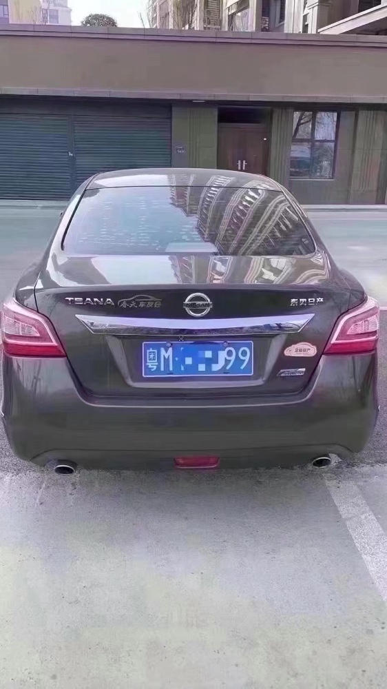 北京16年日产天籁8