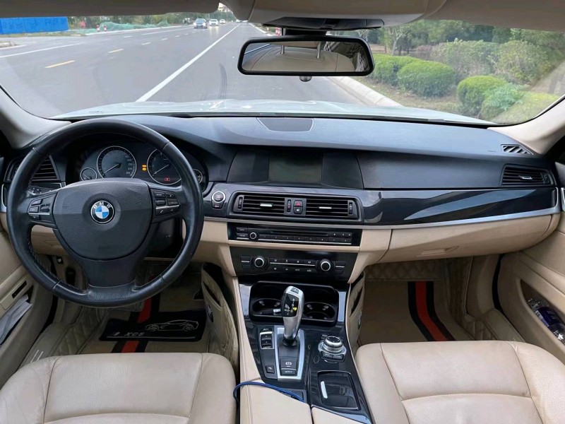 济南13年宝马3系7