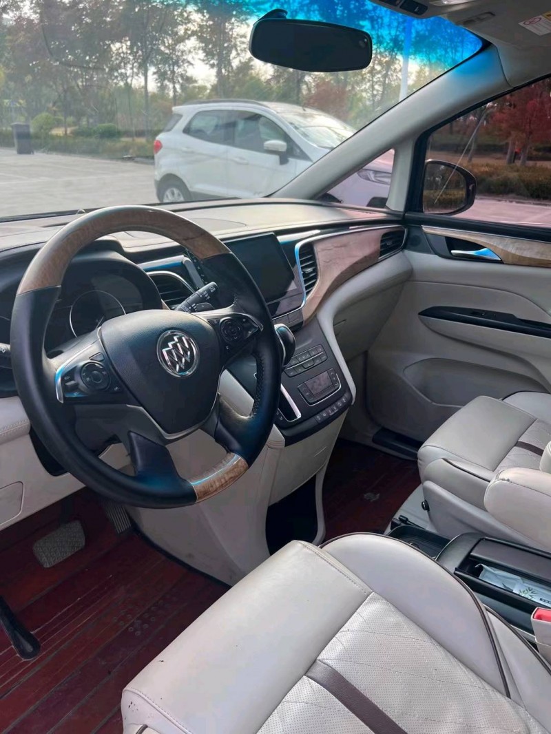 徐州19年别克GL82