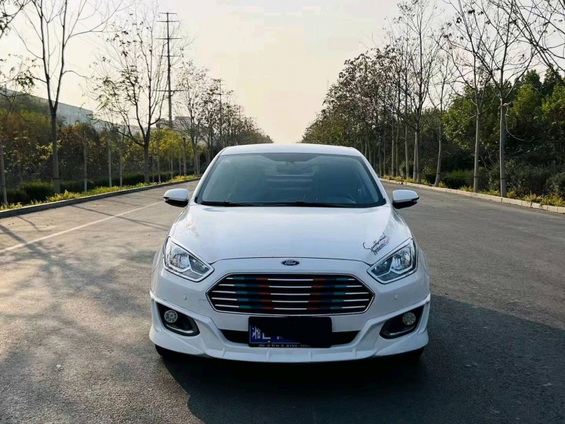 枣庄17年福特福睿斯9