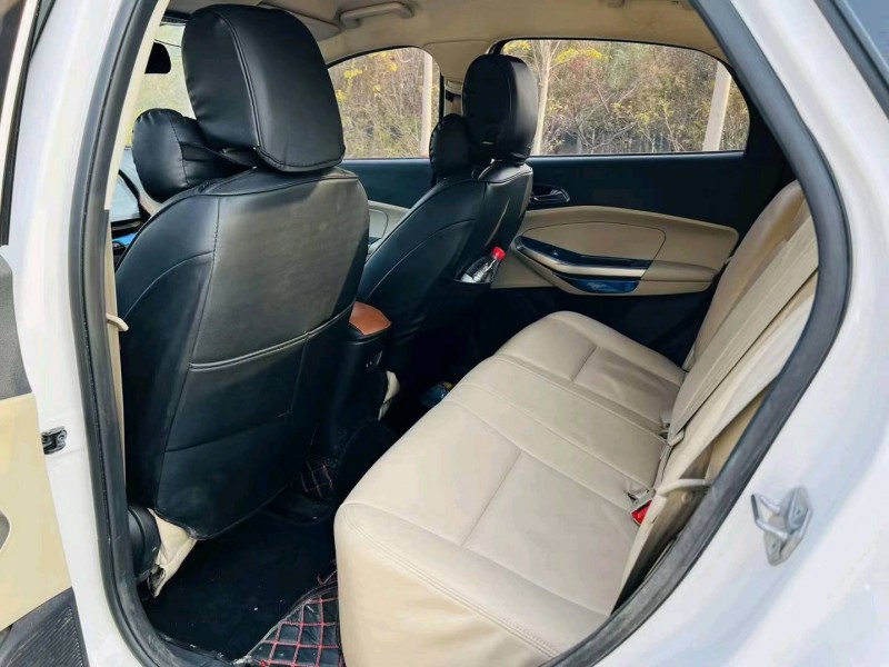 枣庄17年福特福睿斯3