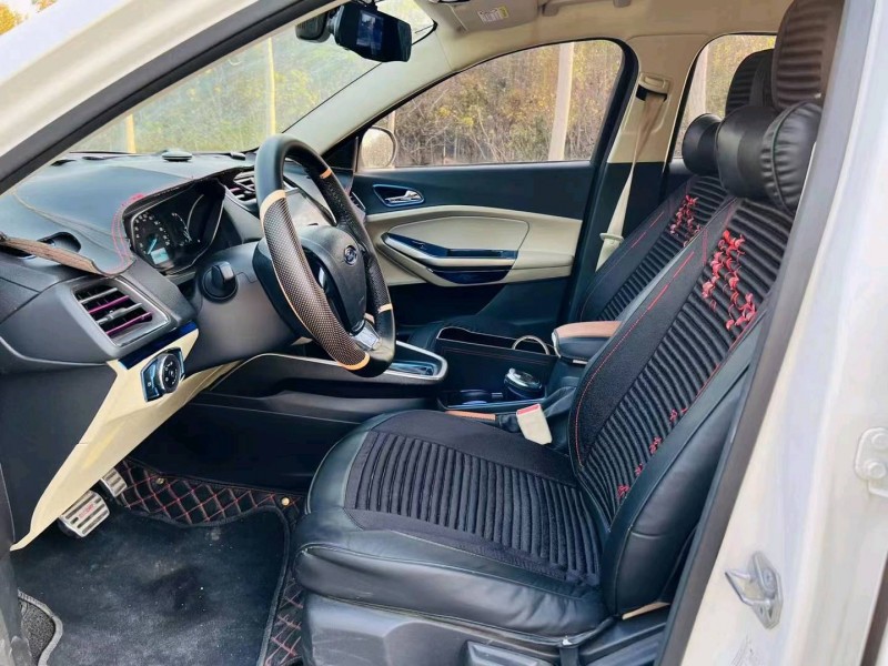 枣庄17年福特福睿斯1