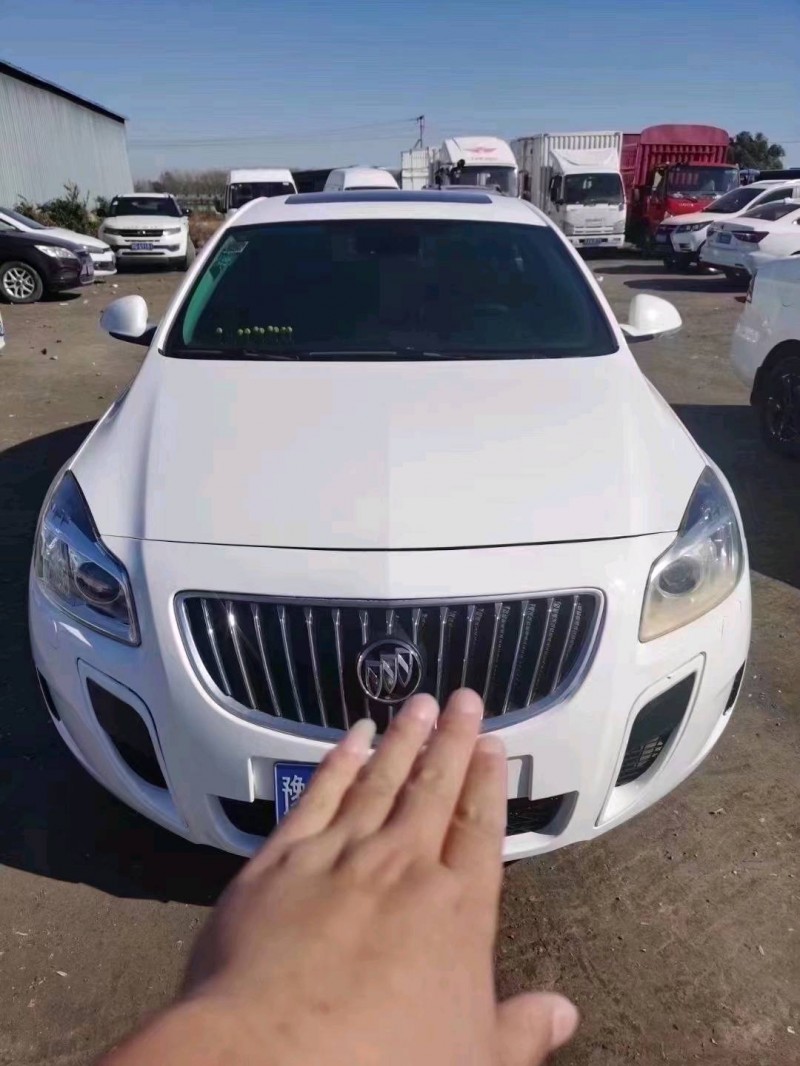 北京12年别克君威1