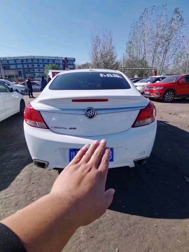 北京12年别克君威6