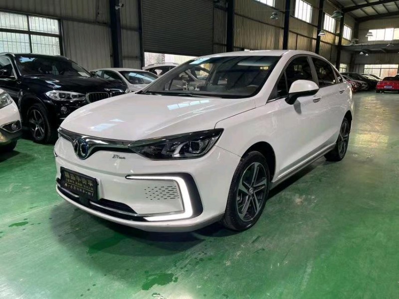 东莞21年北汽新能源EU系列2