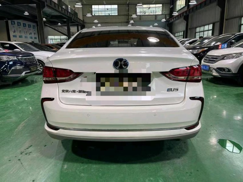 东莞21年北汽新能源EU系列7