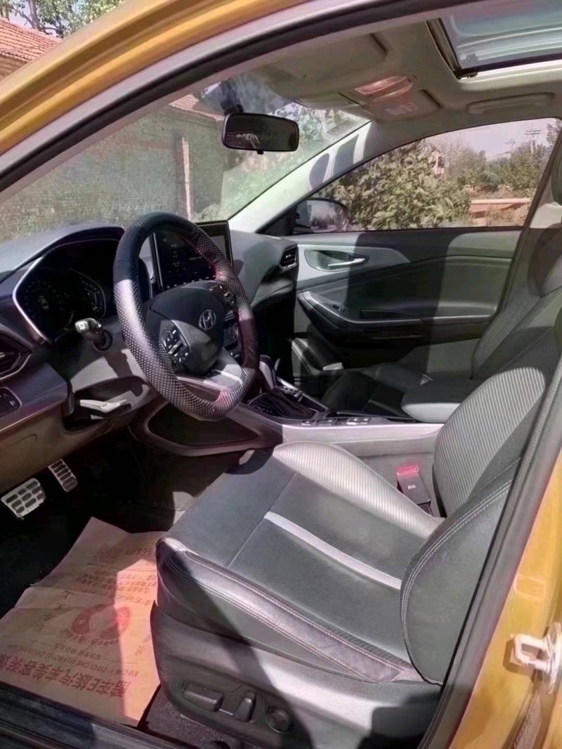 北京18年现代菲斯塔5