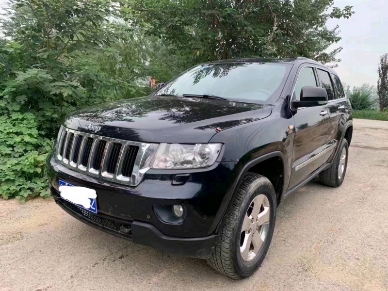 北京11年Jeep大切诺基3