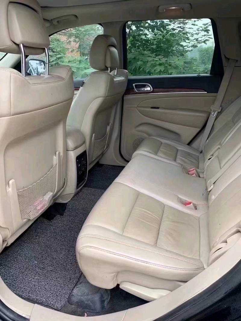 北京11年Jeep大切诺基7