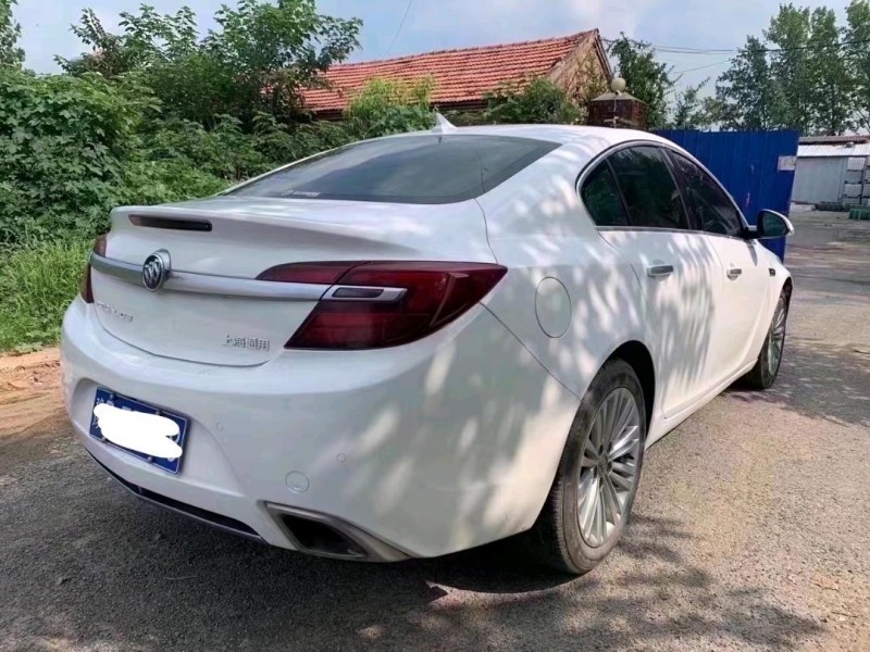 北京14年别克君威8