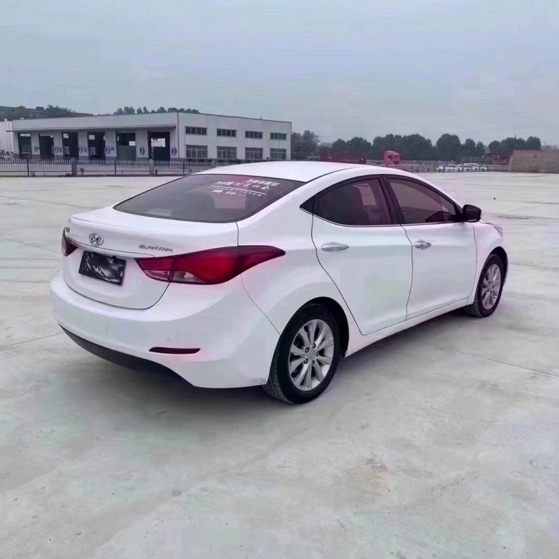 北京18年现代朗动1