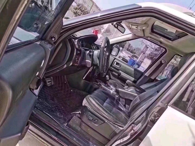 北京13年路虎发现9