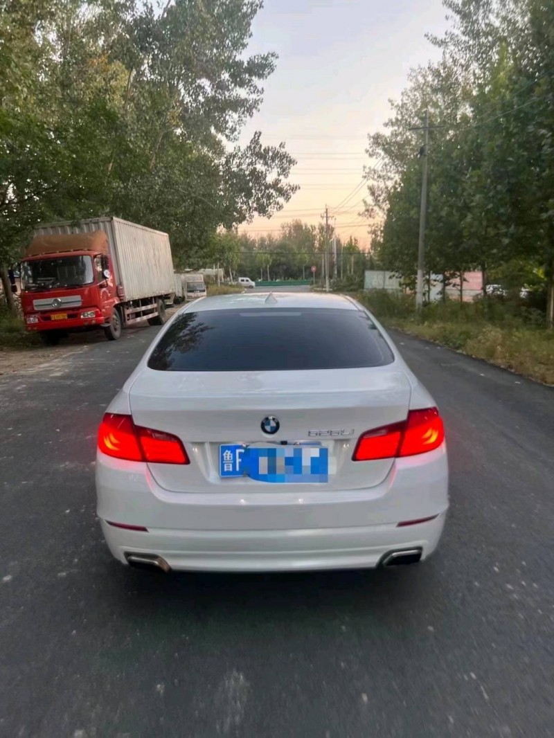 北京13年宝马5系8