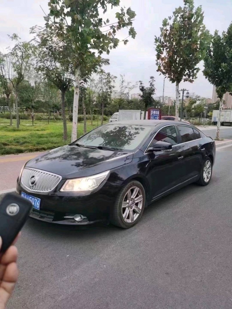 北京11年别克君越4